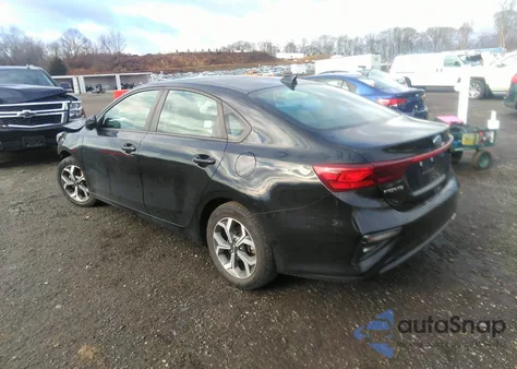 2019 Kia Forte Lxs z USA, uszkodzony, nr VIN 3KPF24AD8KE053567